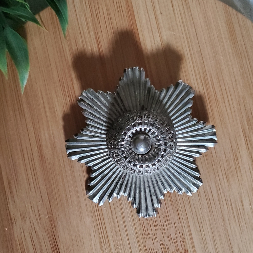 VINTAGE | Silver Victorian Brooch